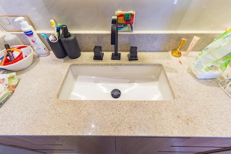 Apartamento à venda com 134m², 3 quartos e 3 vagas Apartamento à venda com 134m², 3 quartos e 3 vagasDetalhe Banheiro - Suíte 3