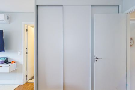 Apartamento à venda com 134m², 3 quartos e 3 vagas Apartamento à venda com 134m², 3 quartos e 3 vagasCloset - Suíte 3