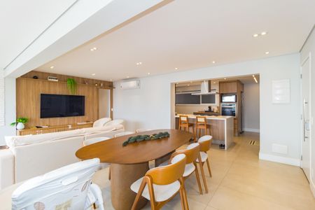 Sala de apartamento à venda com 3 quartos, 134m² em Vila Bertioga, São Paulo