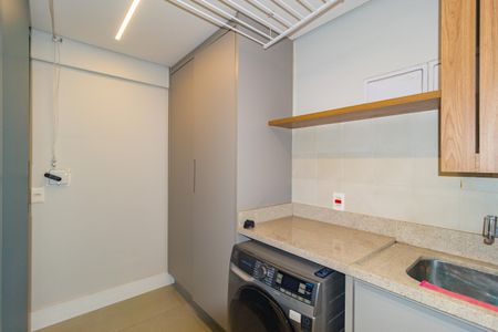 Apartamento à venda com 134m², 3 quartos e 3 vagas Apartamento à venda com 134m², 3 quartos e 3 vagasÁrea de Serviço