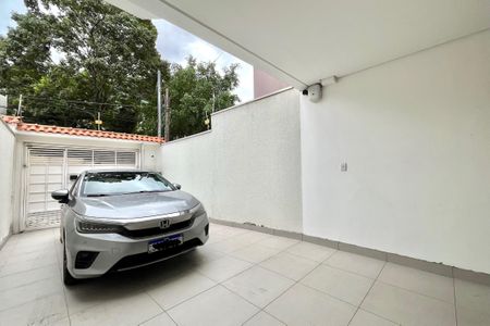 Casa à venda com 130m², 3 quartos e 2 vagas Casa à venda com 130m², 3 quartos e 2 vagasGaragem