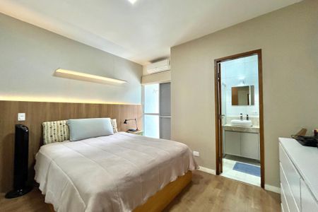 Casa à venda com 130m², 3 quartos e 2 vagas Casa à venda com 130m², 3 quartos e 2 vagasSuite