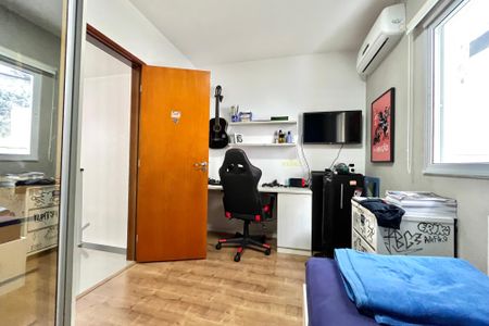 Casa à venda com 130m², 3 quartos e 2 vagas Casa à venda com 130m², 3 quartos e 2 vagasQuarto 3