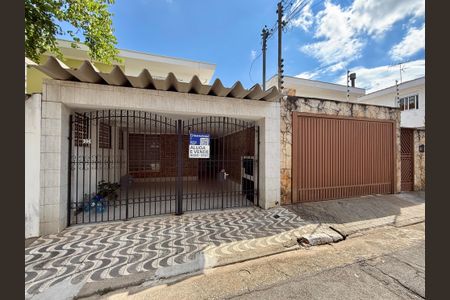 Casa para alugar com 160m², 2 quartos e 2 vagasFachada 