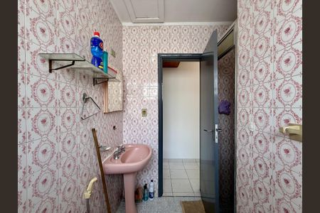 Casa para alugar com 160m², 2 quartos e 2 vagasBanheiro Social 