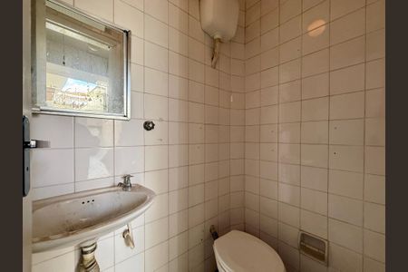 Casa para alugar com 160m², 2 quartos e 2 vagasBanheiro de Serviço 