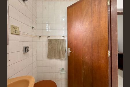 Casa para alugar com 160m², 2 quartos e 2 vagasBanheiro Suíte 