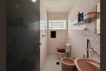 Casa para alugar com 160m², 2 quartos e 2 vagasBanheiro Social 