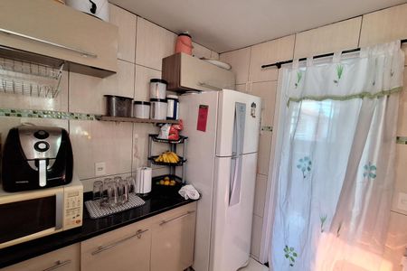 Cozinha de apartamento para alugar com 2 quartos, 75m² em Chácaras Rio-petrópolis, Duque de Caxias