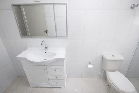 Banheiro de casa à venda com 2 quartos, 85m² em Presidente Altino, Osasco