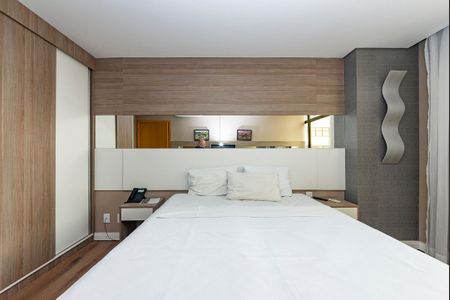 Apartamento à venda com 62m², 1 quarto e 1 vagaSuíte