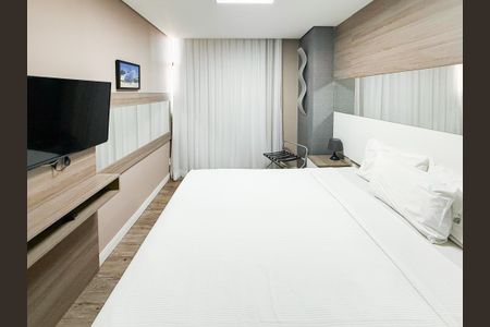 Suíte de apartamento à venda com 1 quarto, 62m² em Coracao de Jesus, Belo Horizonte