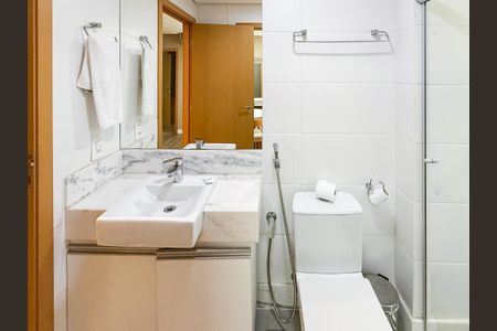 Banheiro suíte de apartamento à venda com 1 quarto, 62m² em Coracao de Jesus, Belo Horizonte