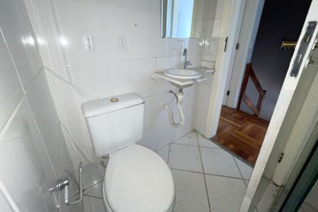 Casa de condomínio para alugar com 133m², 3 quartos e 2 vagas Casa de condomínio para alugar com 133m², 3 quartos e 2 vagasBanheiro