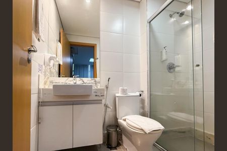 Banheiro suíte de apartamento à venda com 1 quarto, 62m² em Coracao de Jesus, Belo Horizonte