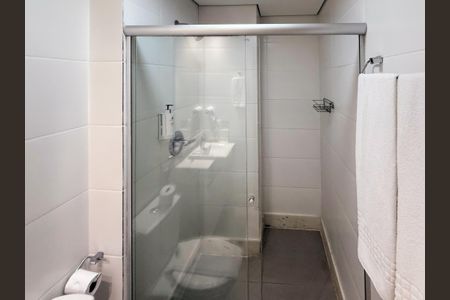 Banheiro suíte de apartamento à venda com 1 quarto, 62m² em Coracao de Jesus, Belo Horizonte