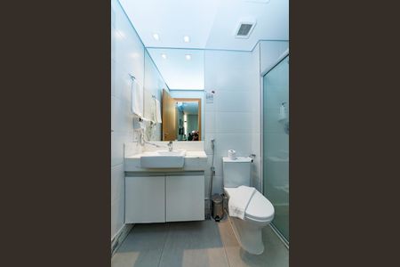 Apartamento à venda com 51m², 1 quarto e 1 vaga Apartamento à venda com 51m², 1 quarto e 1 vagaBanheiro da Suíte