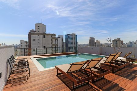 Studio à venda com 24m², 1 quarto e sem vaga Studio à venda com 24m², 1 quarto e sem vagaÁrea comum - Piscina