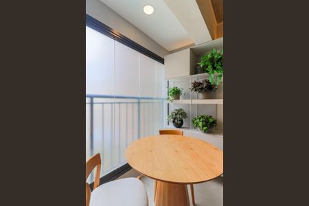 Varanda de kitnet/studio para alugar com 1 quarto, 24m² em Campo Belo, São Paulo