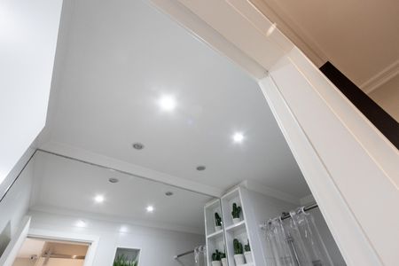 Apartamento à venda com 83m², 2 quartos e 2 vagasBanheiro do Corredor