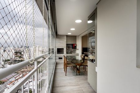Apartamento à venda com 83m², 2 quartos e 2 vagasVaranda