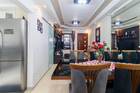 Casa à venda com 150m², 3 quartos e 2 vagasSala