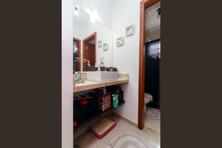 Casa à venda com 150m², 3 quartos e 2 vagasSuíte 3 - Banheiro