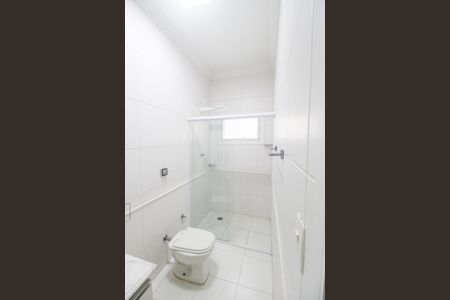 Casa de condomínio à venda com 436m², 4 quartos e 8 vagasBanheiro da Suíte