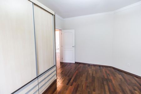 Casa de condomínio à venda com 436m², 4 quartos e 8 vagasQuarto