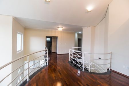 Casa de condomínio à venda com 436m², 4 quartos e 8 vagasSala 