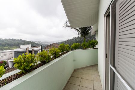 Casa de condomínio à venda com 436m², 4 quartos e 8 vagasVaranda
