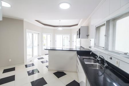 Casa de condomínio à venda com 436m², 4 quartos e 8 vagasCozinha