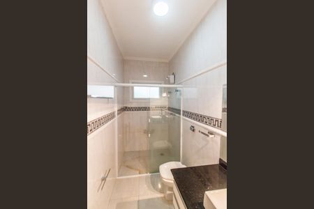 Casa de condomínio à venda com 436m², 4 quartos e 8 vagasBanheiro