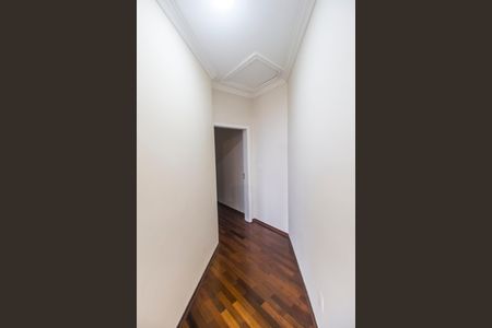 Casa de condomínio à venda com 436m², 4 quartos e 8 vagasCorredor