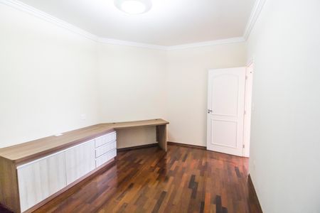 Casa de condomínio à venda com 436m², 4 quartos e 8 vagasQuarto