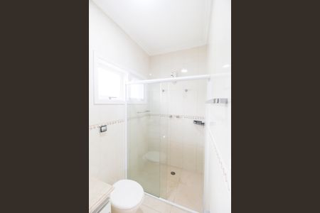 Casa de condomínio à venda com 436m², 4 quartos e 8 vagasBanheiro da Suíte