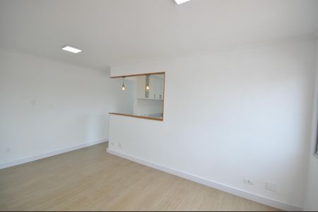 Sala de apartamento para alugar com 2 quartos, 74m² em Vila Bancaria Munhoz, São Paulo