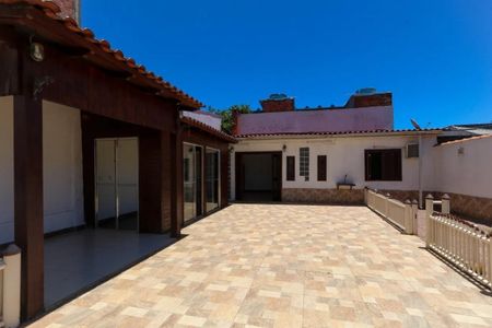 Casa para alugar com 180m², 4 quartos e 4 vagas Casa para alugar com 180m², 4 quartos e 4 vagasÁrea Externa