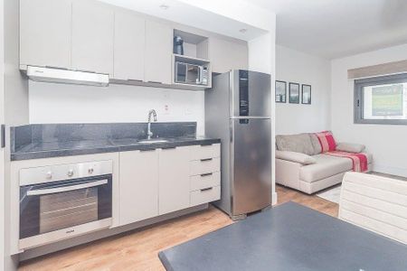 Cozinha  de apartamento para alugar com 1 quarto, 38m² em Bela Vista, Porto Alegre
