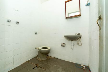 Casa à venda com 220m², 3 quartos e 1 vagaBANHEIRO1