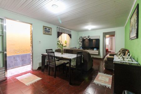 Casa para alugar com 180m², 2 quartos e 2 vagasSala