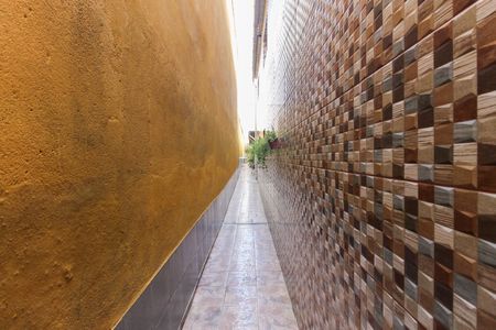 Casa para alugar com 180m², 2 quartos e 2 vagasCorredor Externo