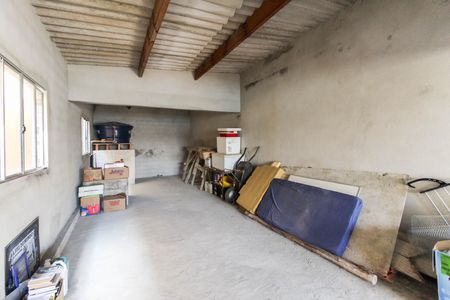 Casa para alugar com 180m², 2 quartos e 2 vagasSalão 