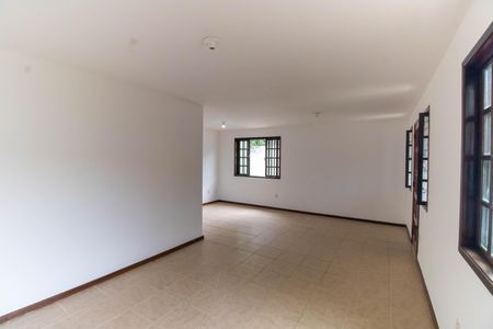 Sala de casa para alugar com 3 quartos, 110m² em Piratininga, Niterói