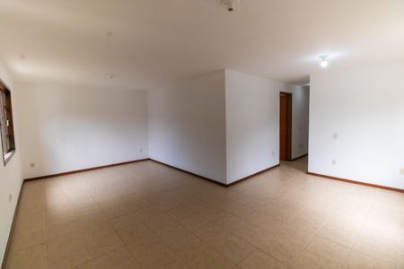 Sala de casa para alugar com 3 quartos, 110m² em Piratininga, Niterói