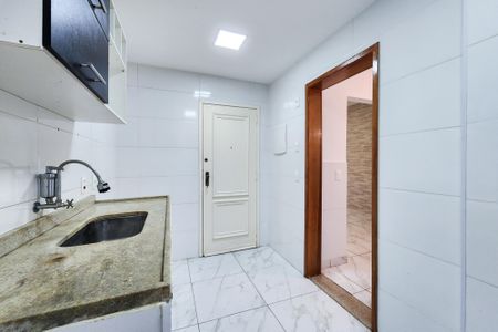 Apartamento para alugar com 83m², 3 quartos e sem vagaCozinha 