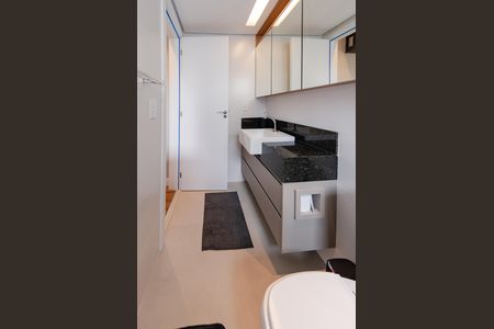 Apartamento à venda com 74m², 2 quartos e 2 vagas Apartamento à venda com 74m², 2 quartos e 2 vagasBanheiro suíte 1