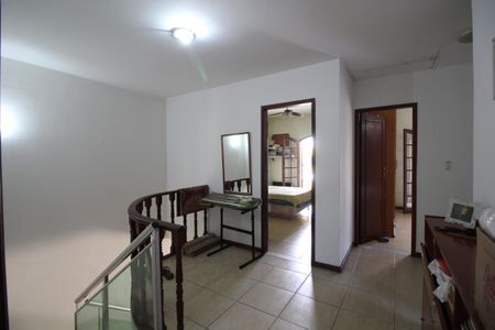 Casa de condomínio para alugar com 240m², 4 quartos e 3 vagasHall dos Quartos