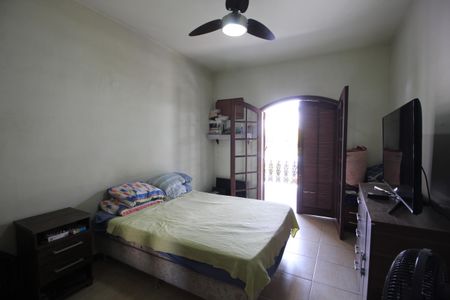 Casa de condomínio para alugar com 240m², 4 quartos e 3 vagasQuarto 2