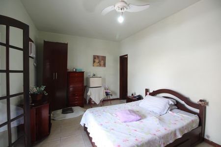 Casa de condomínio para alugar com 240m², 4 quartos e 3 vagasQuarto 3